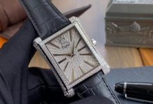 官方同步今天台湾厂带来一款极其奢华的镶钻复刻版–伯爵满天星方形镶钻型号BLACK-TIEG0A33075和76,最新修正版本